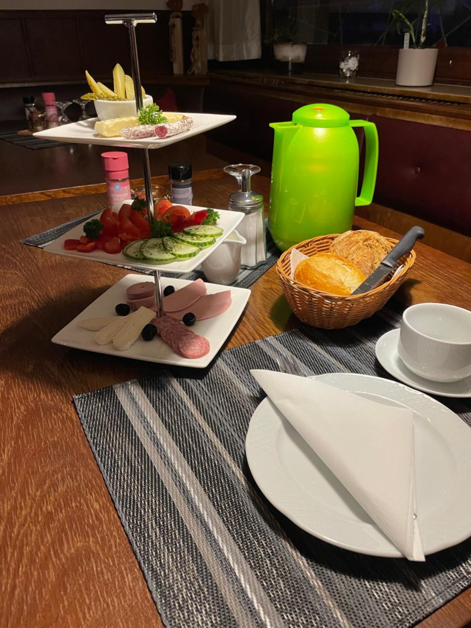 明登 Bistro-Zur-Quelle酒店 外观 照片